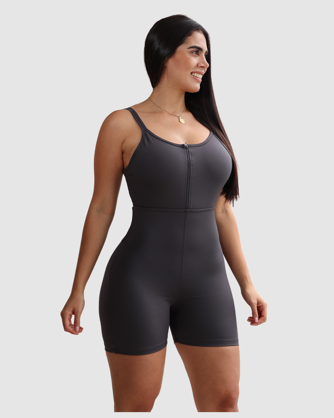 Enterizo Corto Push Up Efecto Levanta Cola y Cierre en Busto