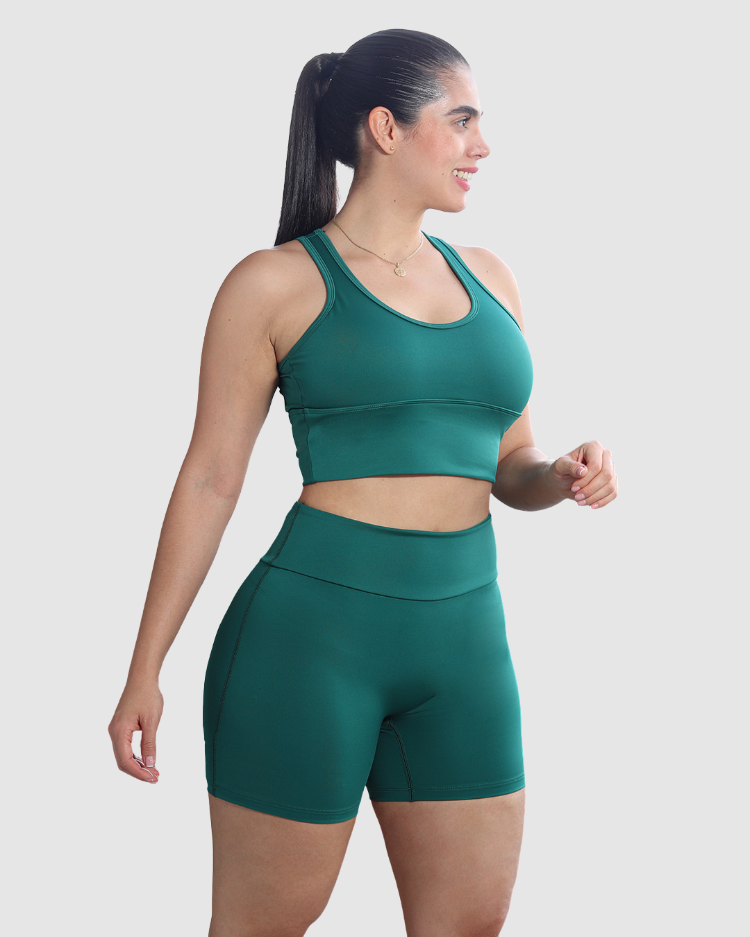 Short Deportivo Corte v en Cola Mujer