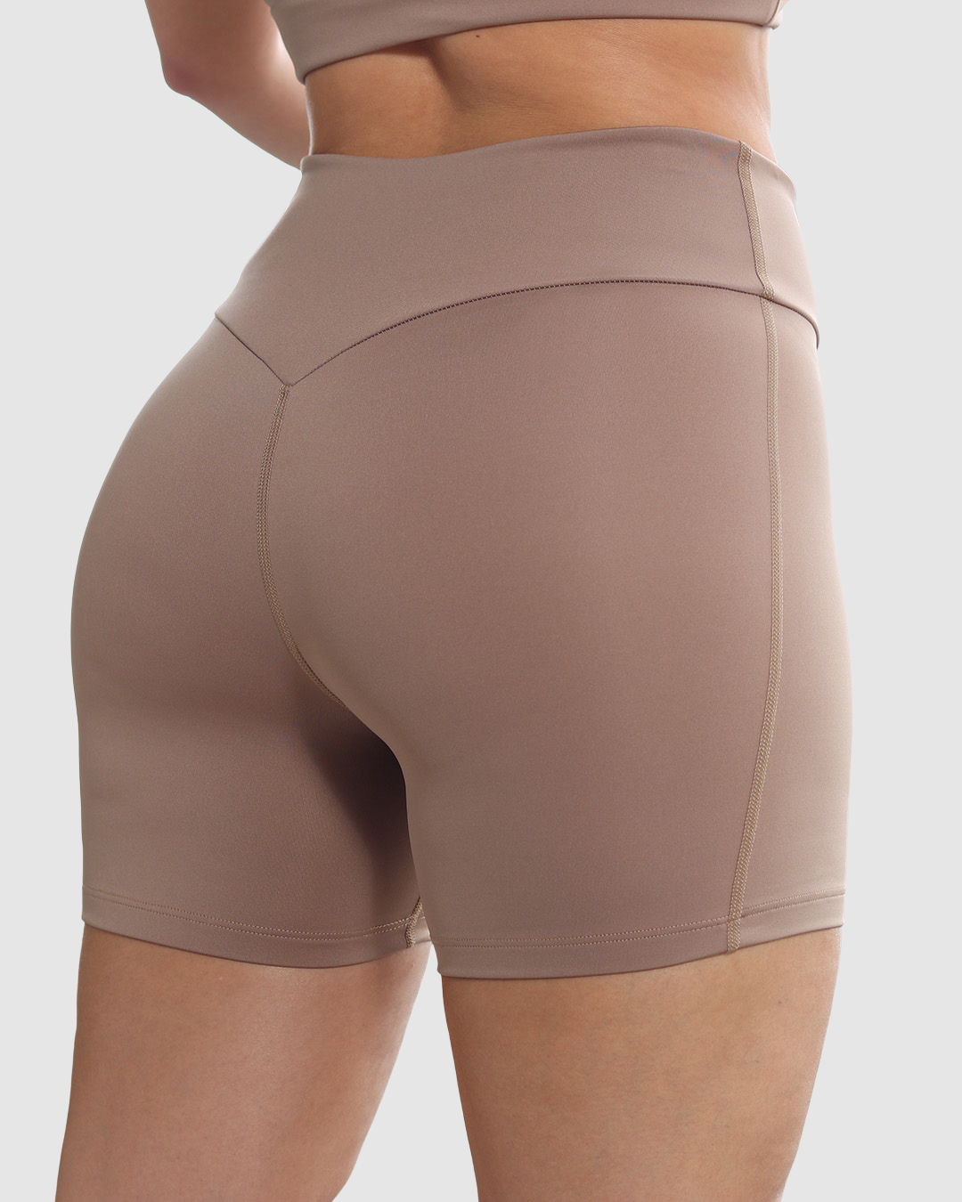 Short Deportivo Corte v en Cola Mujer