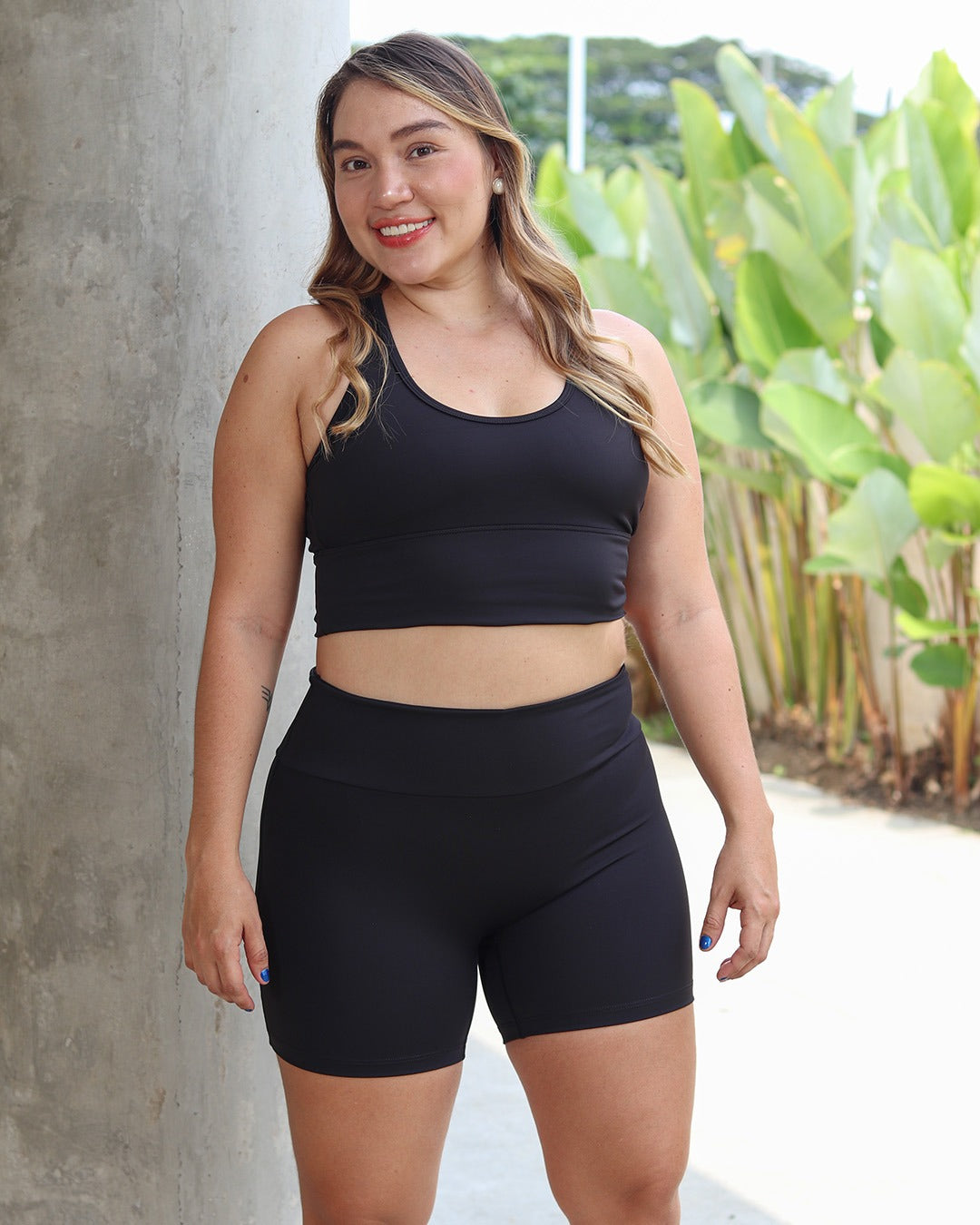 SHORT CORTE V RF. 034 (top se vende por separado)